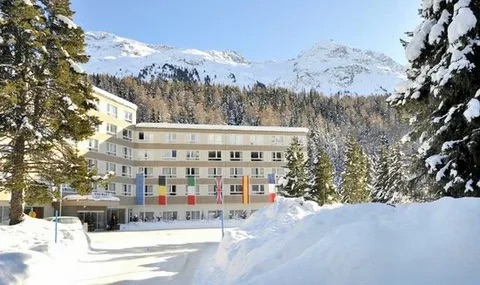 Club Med Saint-Moritz Roi Soleil / Швейцария /