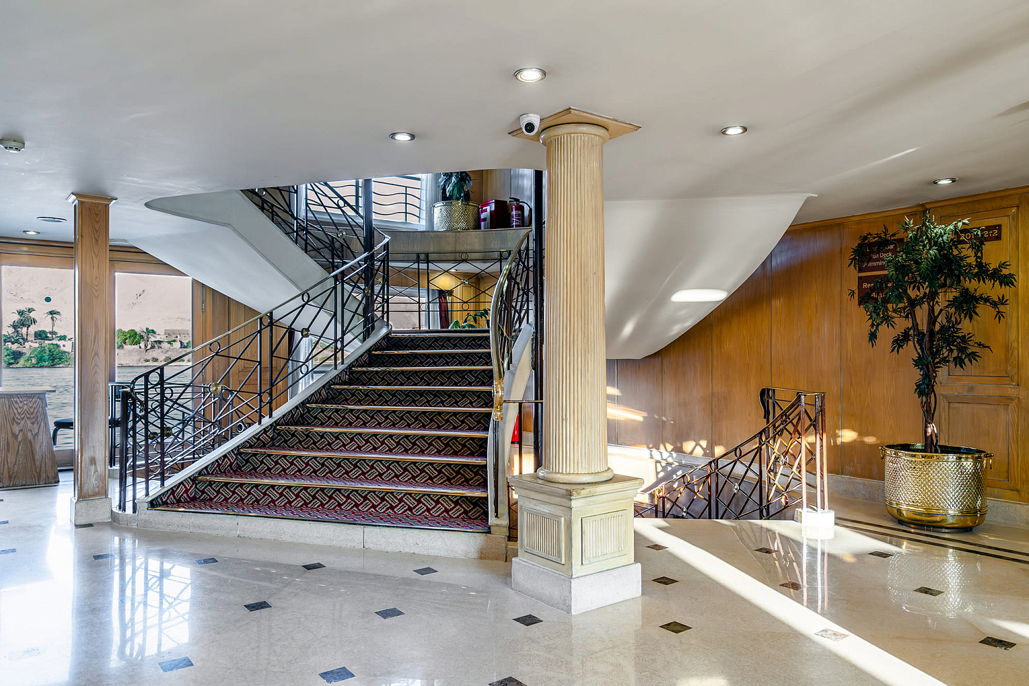 Т/х Crown Jubilee / Круизы по Нилу